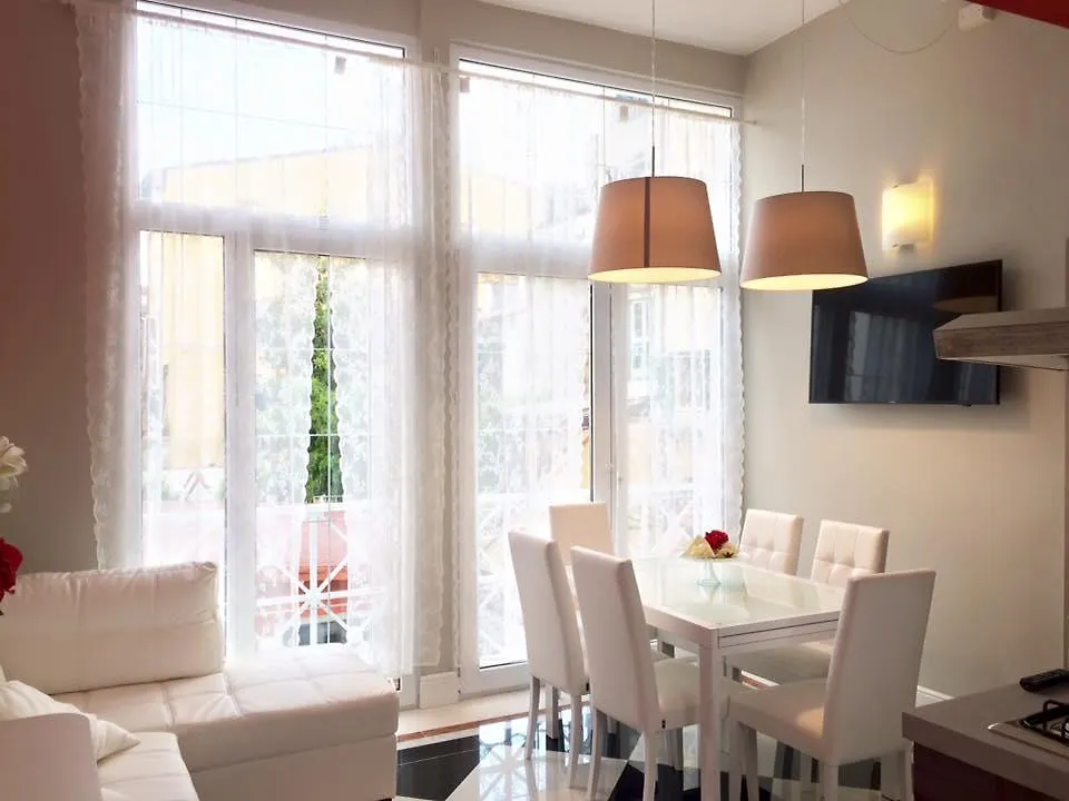 Art Garden Zanobi Apartment Firenze 0*,  Italia