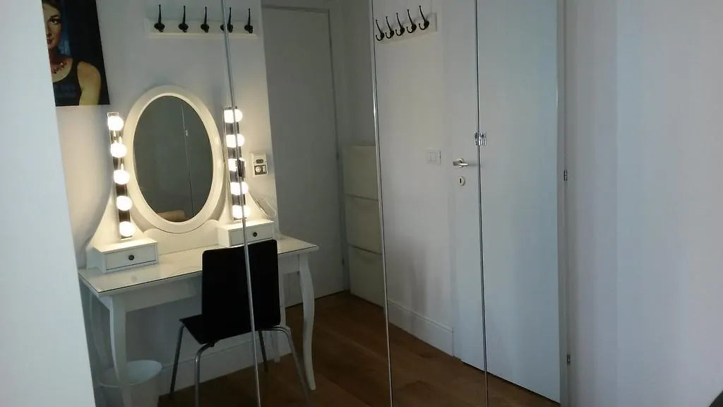 Art Garden Zanobi Apartment Firenze 0*,
